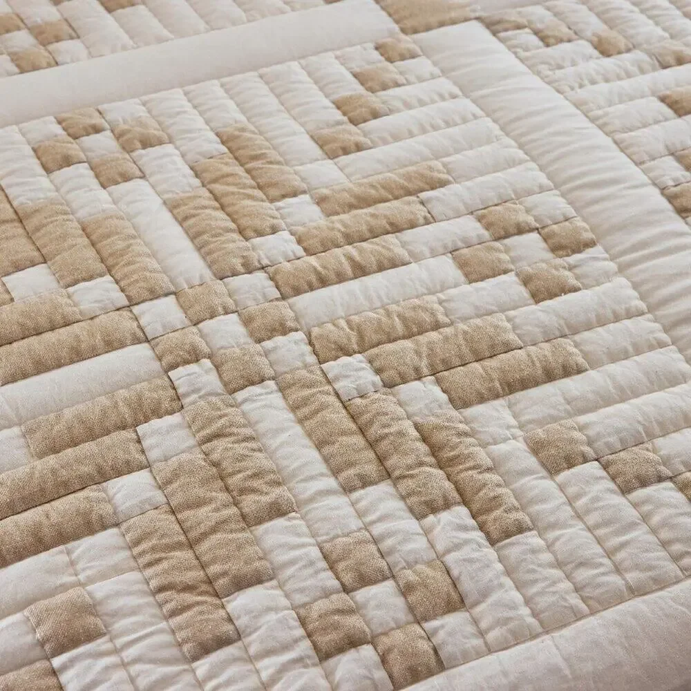 Pottery Barn Shimmer Snowflake Quilt White Flax Tan King California King NEW